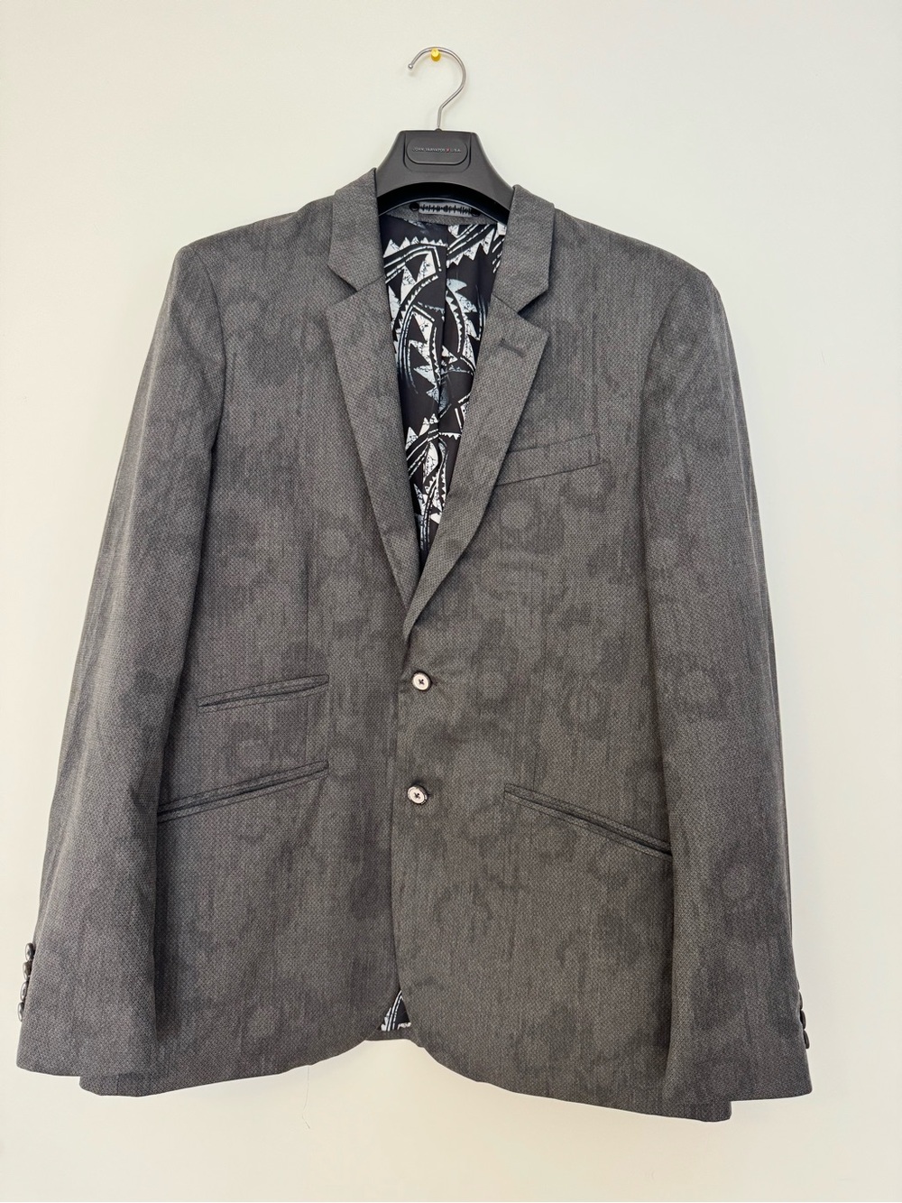 Robert Graham Charcoal Patterned Sport Coat